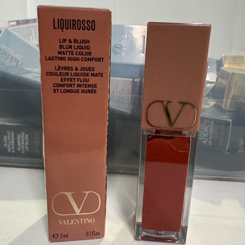 Valentino Liquirosso Lip & Blush Matte#111A